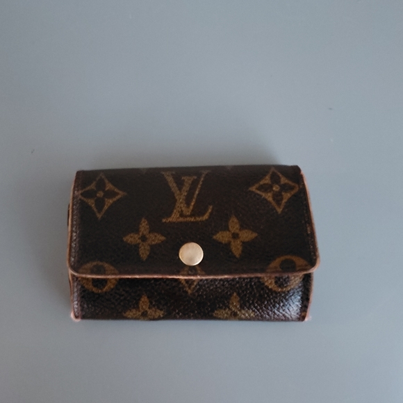 Louis Vuitton Brown Classic Monogram Signature Key Holder Wallet